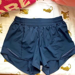 Lululemon shorts size 6